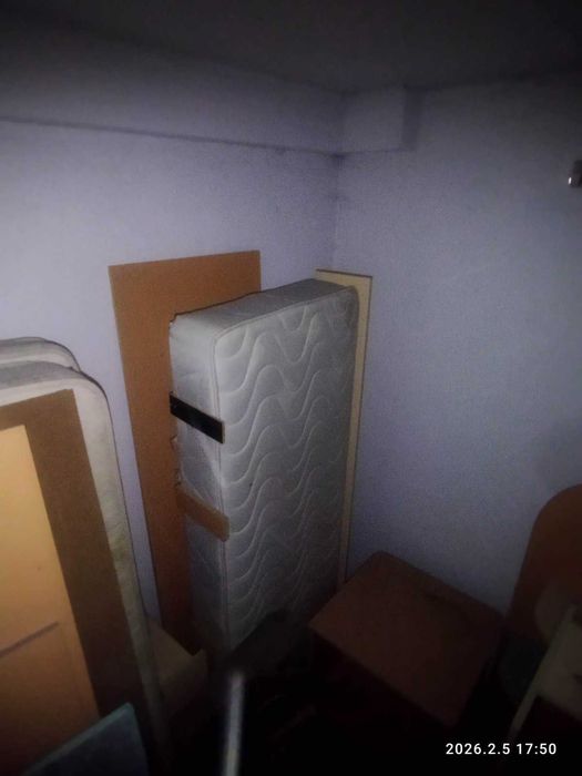 Пловдив - подарявам две ъглови легла, гардероб с плъзгащи врати, бюро