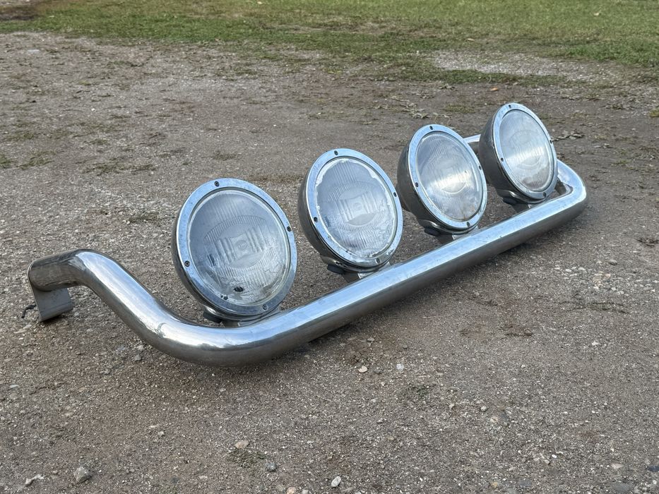 De vanzare bull bar volvo cu 4 proiectoare(nefunctionale)