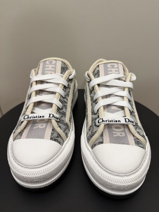 Намалени! Последни бройки! Дизайнерски дамски кецове