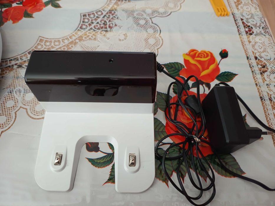 продавам Робот прахосмукачка Aeno ARC0002S, Мокро и сухо почистване