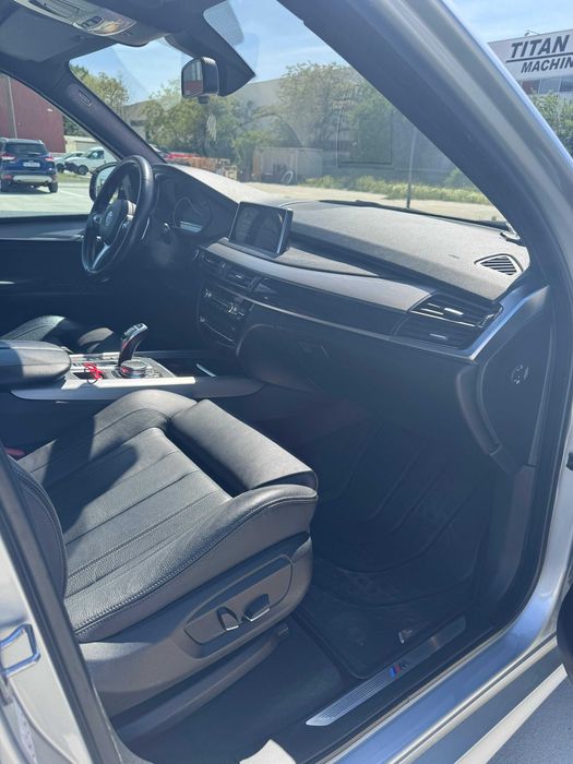 BMW X5 xDrive30d . Cumparat din Reprezentanta BMW Romania. UNIC PROPRIETAR 103.505KM