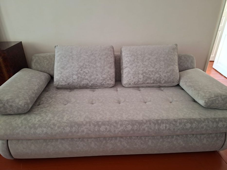 Продаётся диван в отличном состоянии
