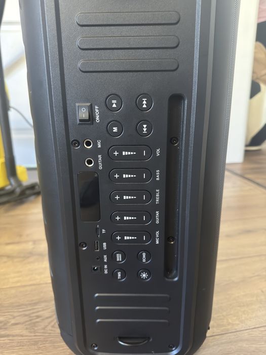 Akai party speaker 400