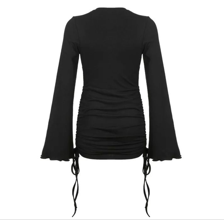 Продам платье на сборках