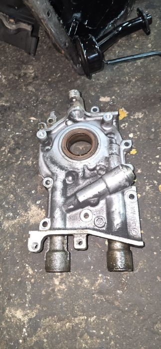 Биели и маслена помпа WRX 2.0T