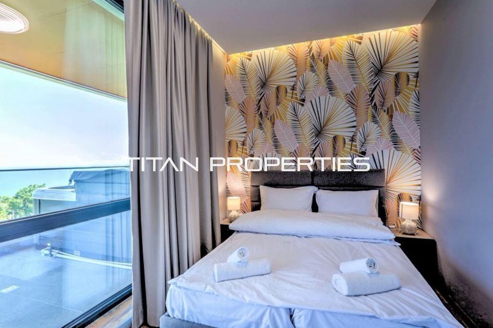 Дава се под наем Четиристаен апартамент в Варна, Галата - 207 кв.м за 2200 € - Снимка #5