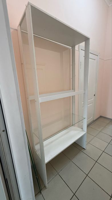 Витрина стекляная