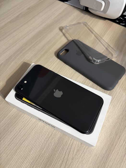 Iphone se 64 gb.
