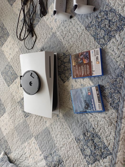 PS5 комплект с God of war Ragnarok и Spider-man 2