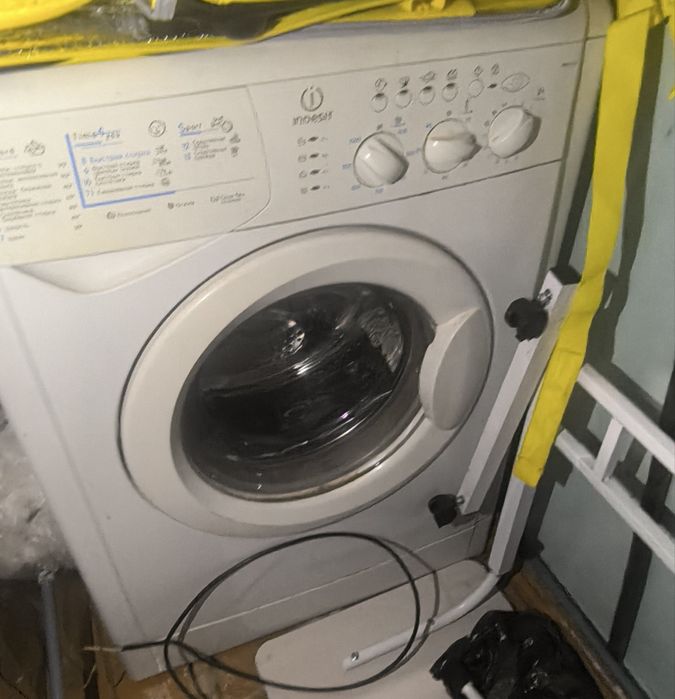 Стиральная машинка Indesit