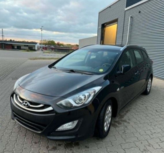 HYUNDAI i30 2014