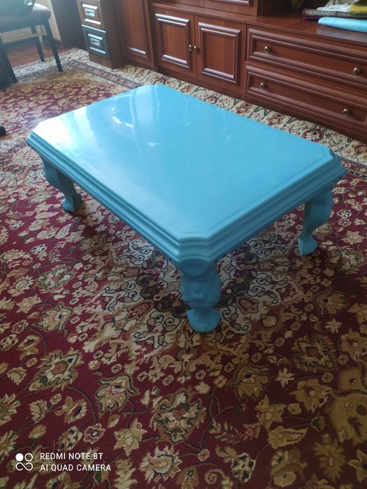 Детский столик из пластика