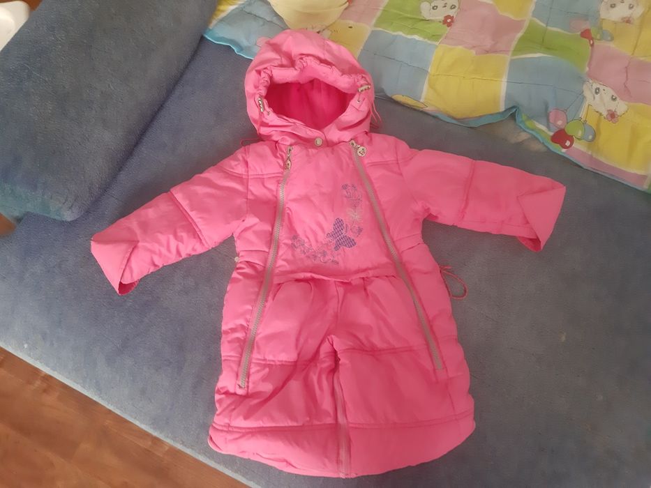 ПРОДАМ комбинезон-трансформер на девочку.