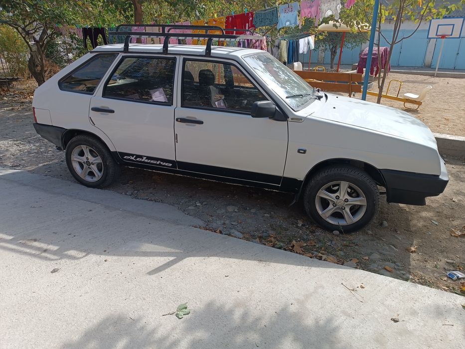 ЛАДА 2109 сотилади