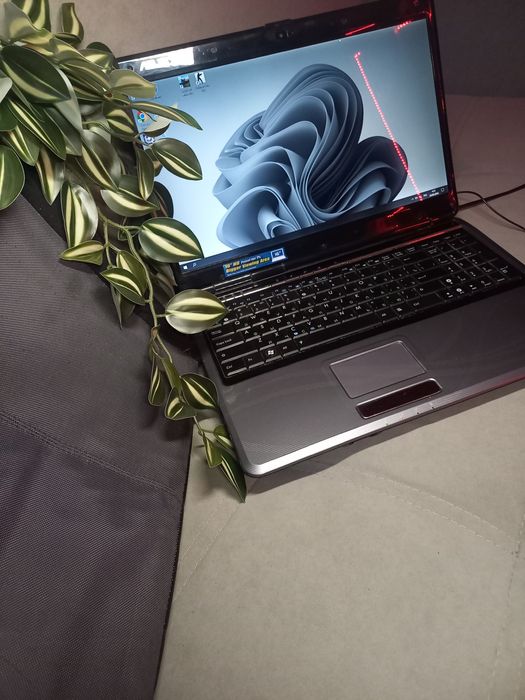 Ноутбук ASUS + Мышка