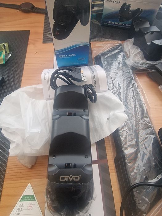Лот от аксесоари за PS4 Pro