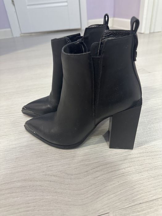 Кожаные ботильены