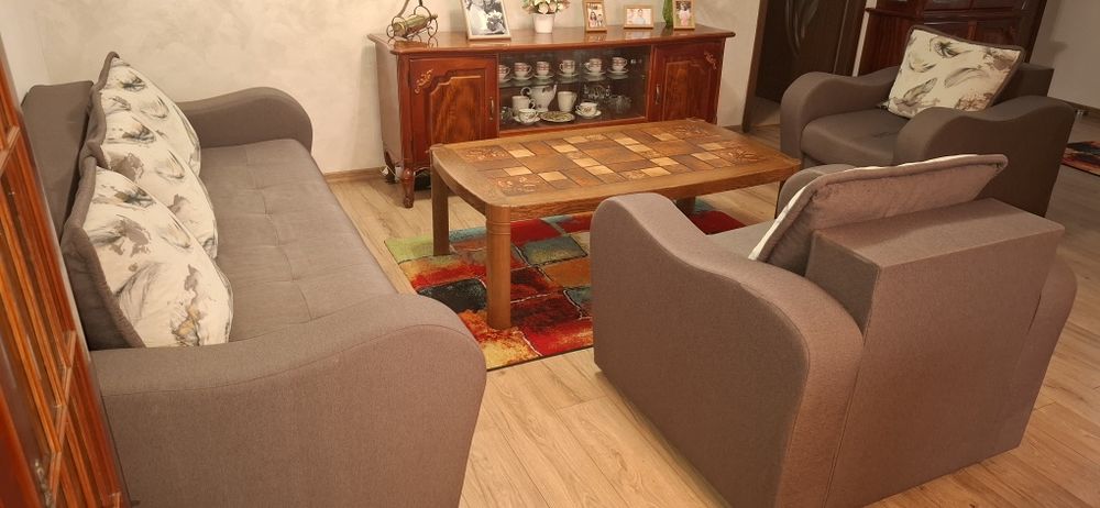 Set canapea extensibilă + 2 fotolii