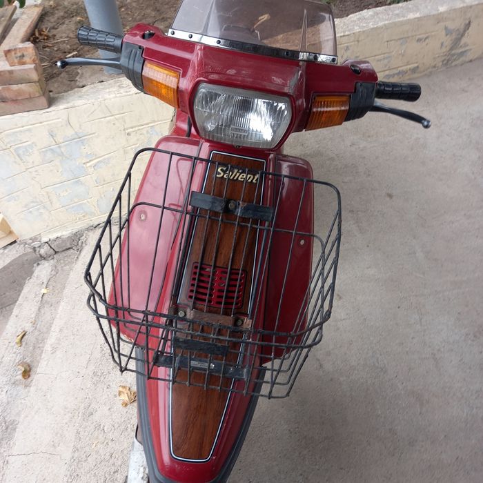 Продам скутер Ямаха Салиент...