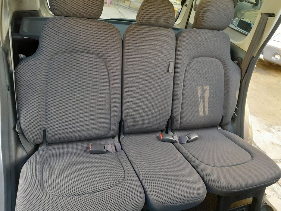 Туьота ярис версу 1.4 дизел 2003година  на части