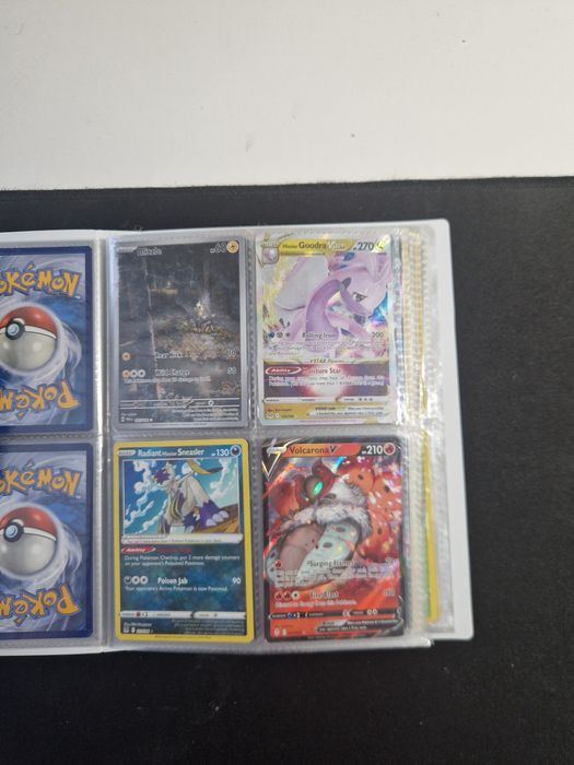 Colecție de cartonașe Pokemon