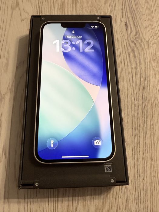 iPhone 16e White ca Nou!