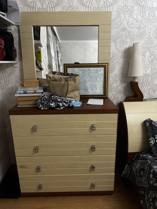 Продаю гарнитур