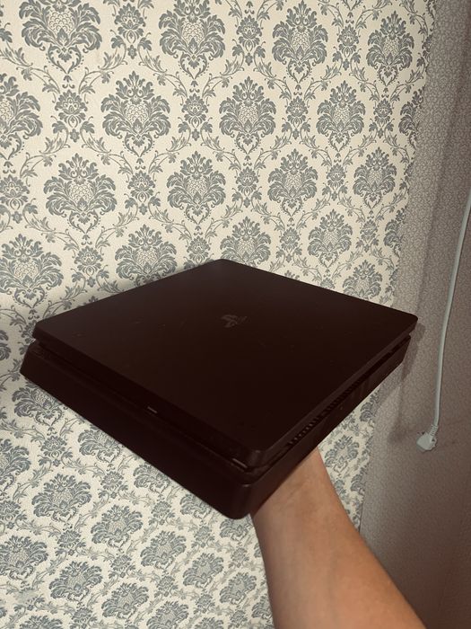 Ps4 slim срочноо