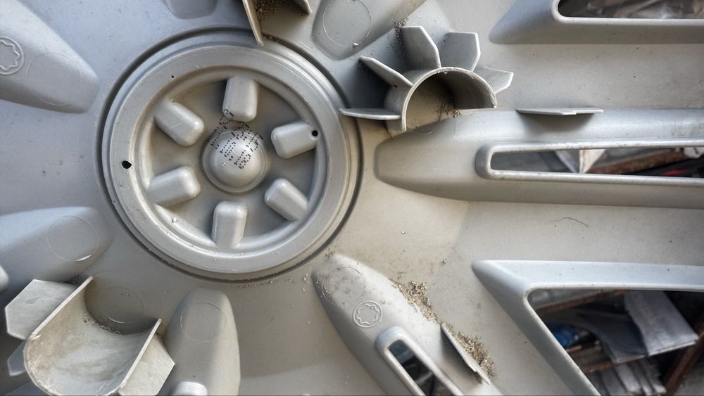 Продам колпаки vw r14 оригинальные