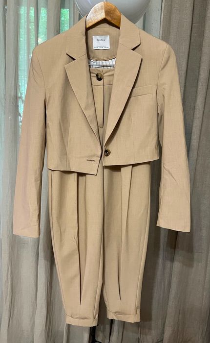 Костюм шикарный Bershka