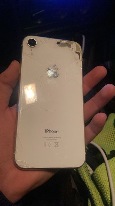 Продам Iphone XR