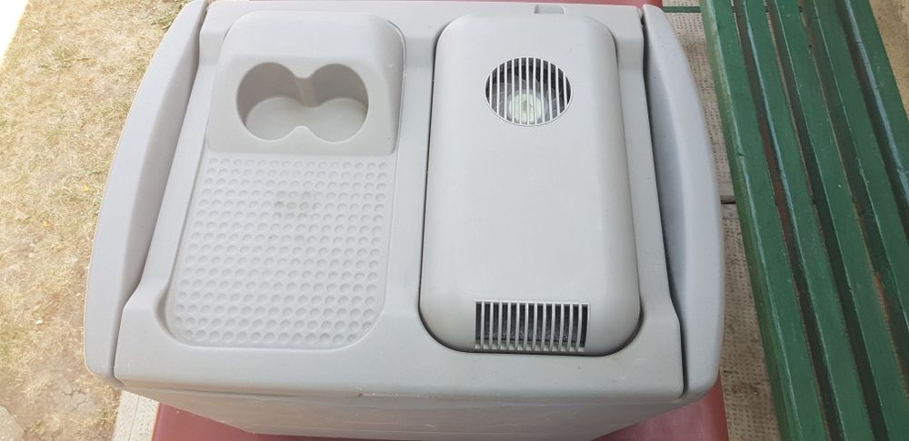 Lada frigorifica originala Sharan 7M