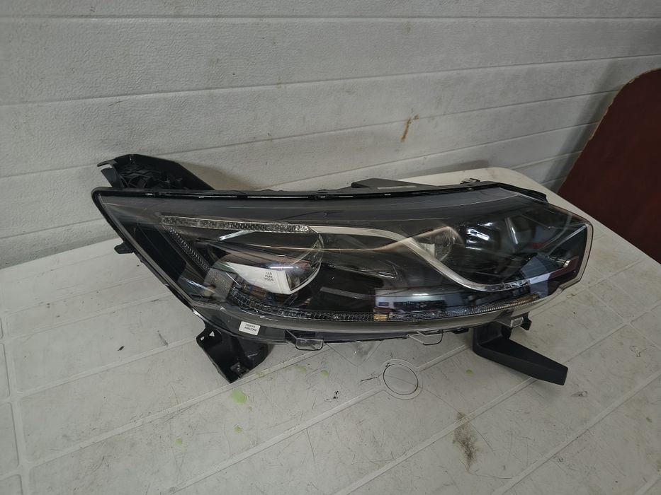 Far dreapta led Pure Vision Renault Espace 5 cod 260108498R