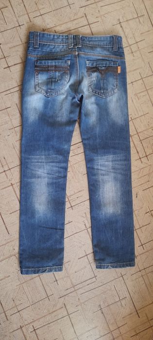 Продаю джинсы на мальчика