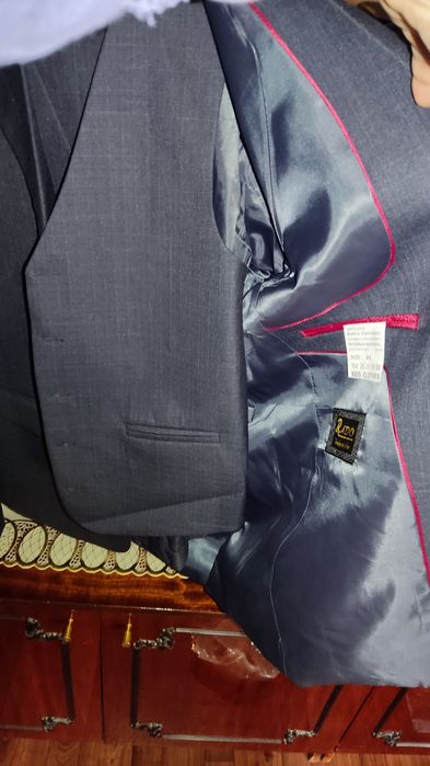 Костюмы новые 42ри44р