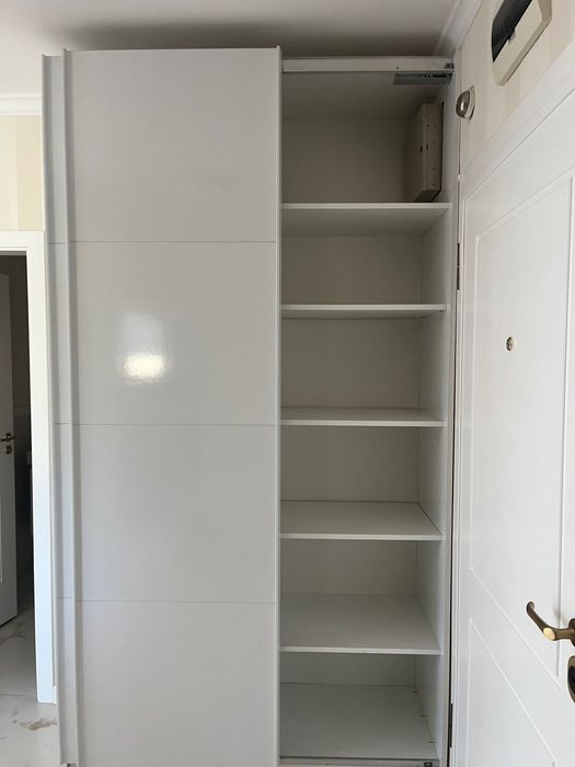 Гардероб за спалня