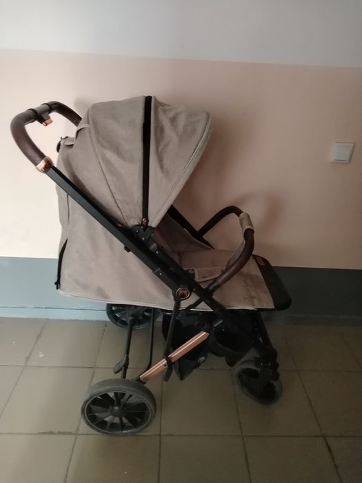 Продам детскую коляску