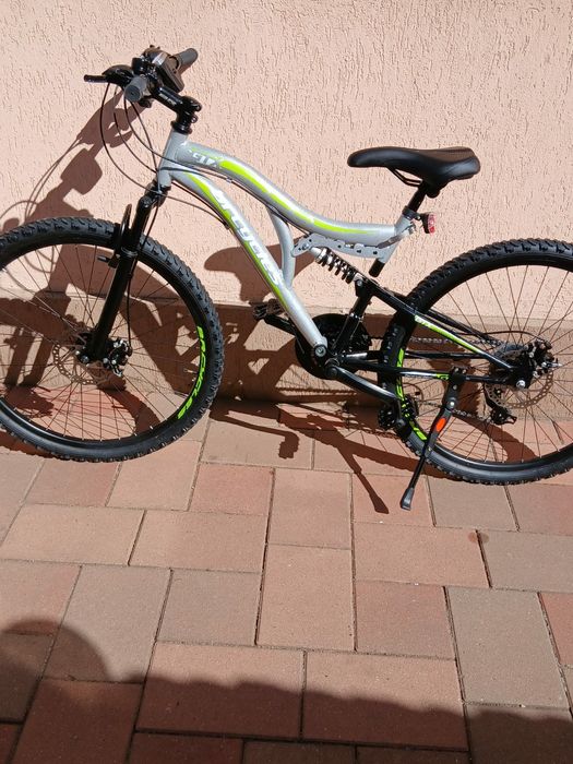 Vând bicicleta brcycles
