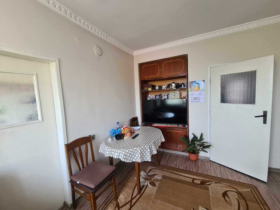 Апартамент с три спални в кв. Каменни, град Хасково