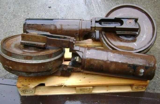 roata de ghidaj-idler excavator caterpillar 317b