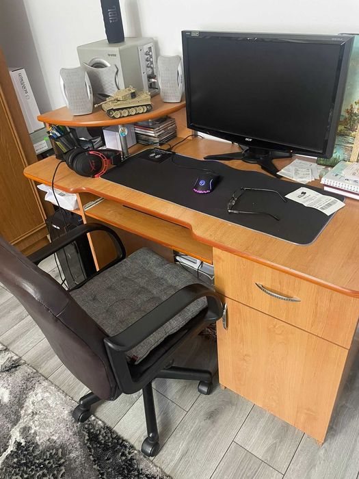 vind urgent birou+mobila de sufrageri