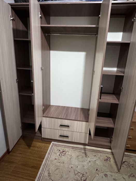 Шкаф 4дверный 210х160х45