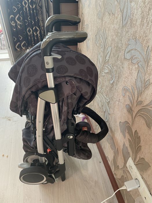 Коляска с люлькой