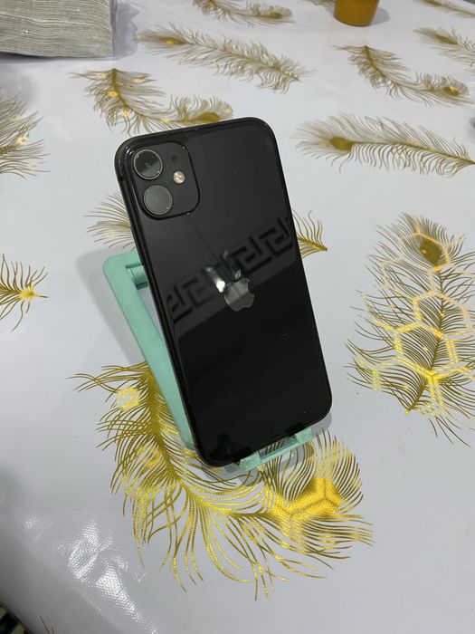 Продам айфон 11 В черном цвете