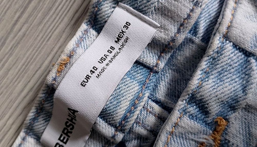 Blugi Relax Fit Bershka mărimea 40(L)
