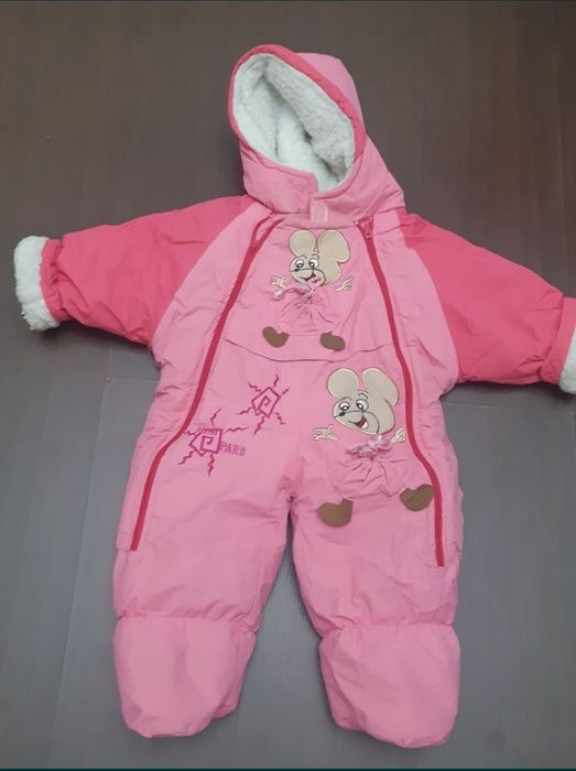 Продам зимние комбинезоны.