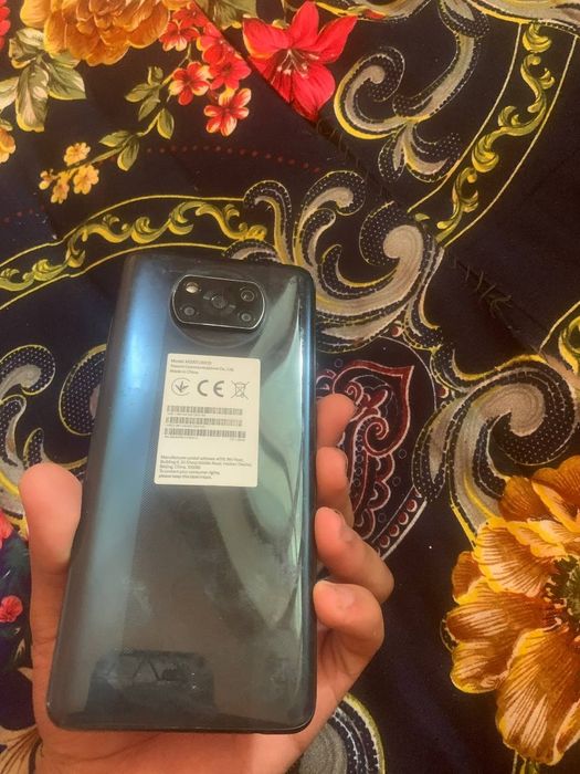 Poco 3x Navoi koʻrinib savdo bor