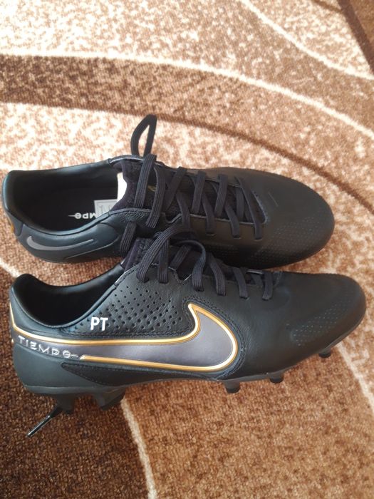 Футболни Бутонки Nike legend pro 9