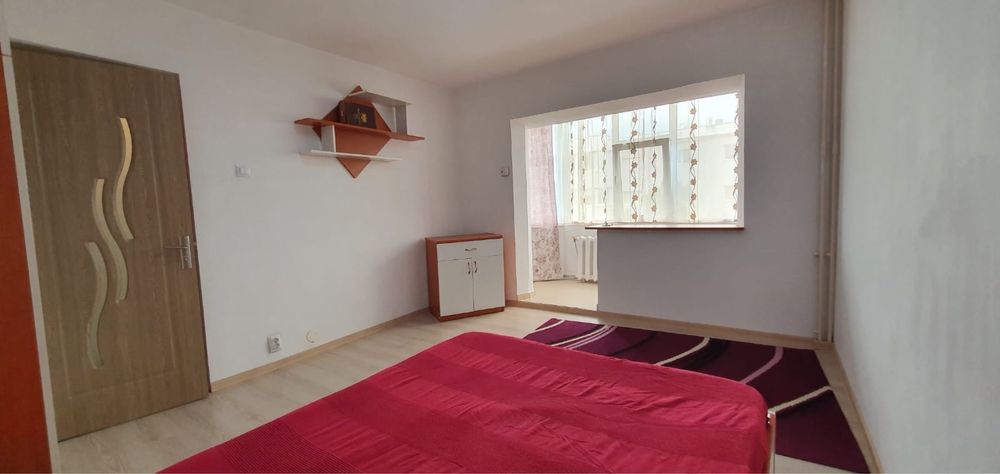 Proprietar inchiriez garsoniera!