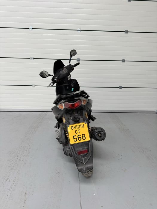 Vând Scuter KYMCO